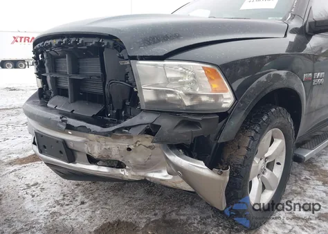 2015 Ram 1500 Outdoorsman z USA, uszkodzony, nr VIN 1C6RR7LT4FS525319